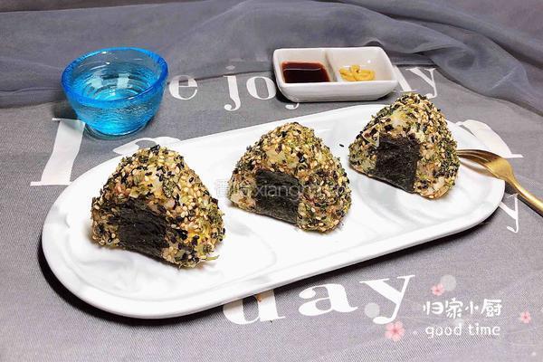 日式海苔金枪鱼饭团的做法图解17