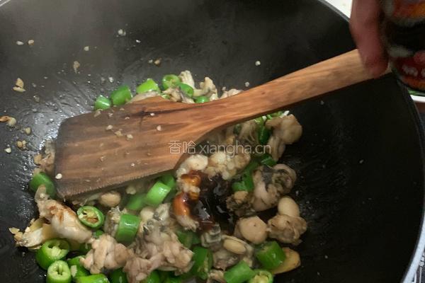 青椒炒田鸡的做法图解10