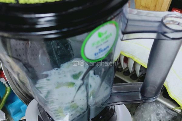 牛油果奶昔的做法图解4