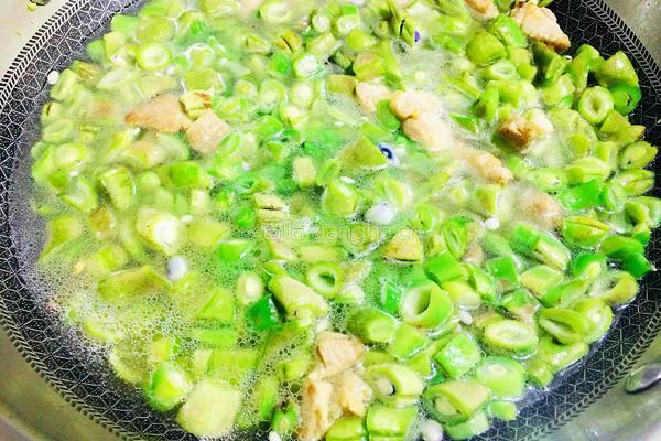 豆角焖面的做法图解5