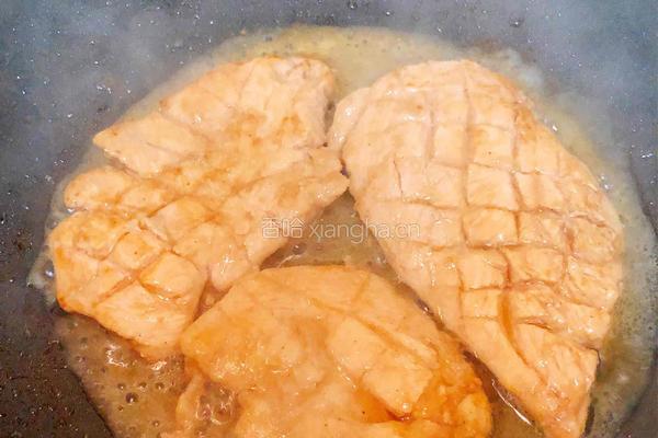 香煎鸡胸肉的做法图解4