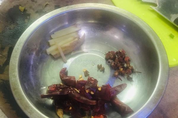 酸豆角炒肉末的做法图解2