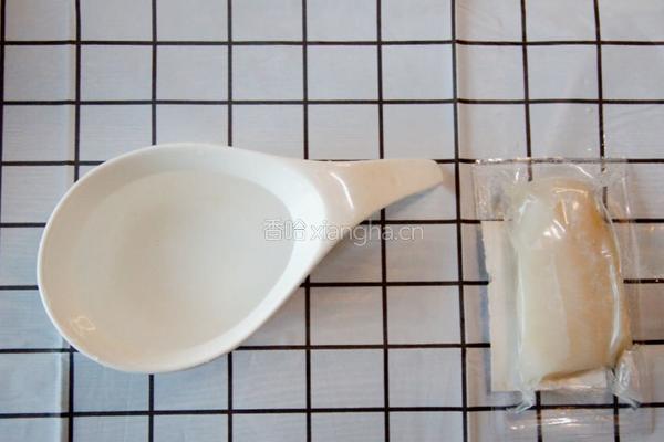 宝宝辅食：番茄鳕鱼粥「小鹿优鲜」的做法图解2