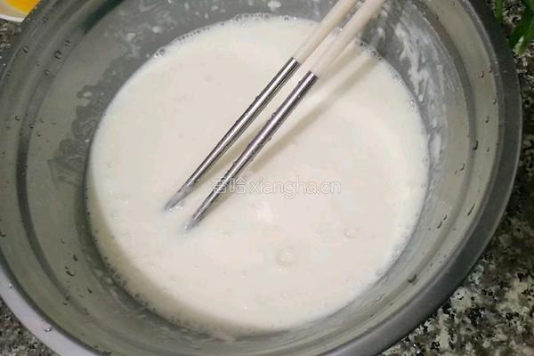 韭菜鸡蛋煎饼的做法图解3
