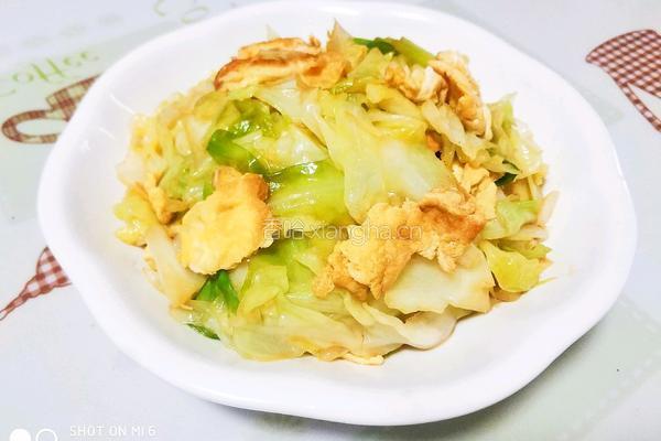 圆白菜炒鸡蛋的做法图解1