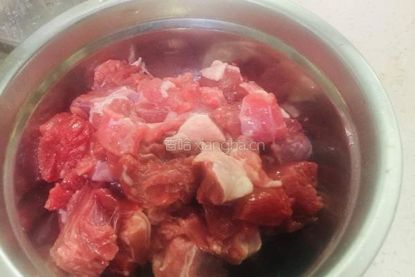 土豆烧牛腩的做法图解2
