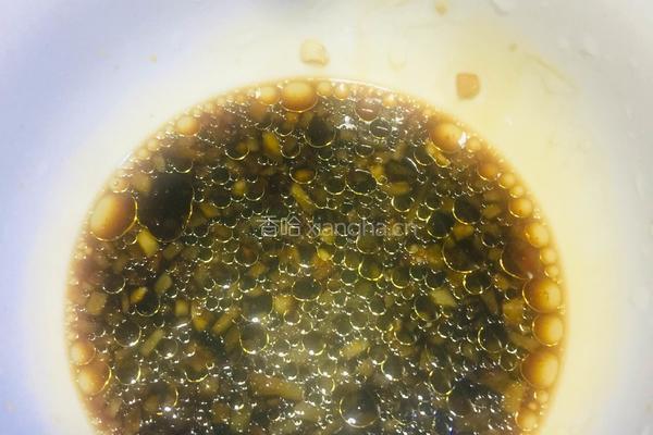 凉拌皮蛋的做法图解3