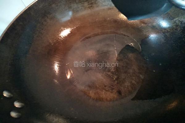 苘蒿瘦肉炒河粉的做法图解2