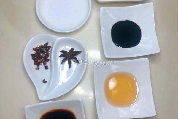 土豆炖鸡块的做法图解1