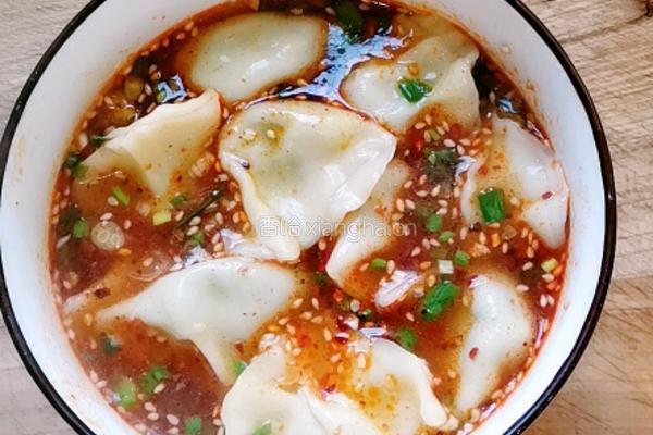韭菜锅巴鸡蛋饺子