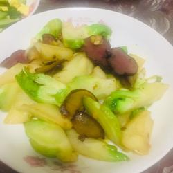 儿菜（抱子芥）炒腊肉的做法[图]