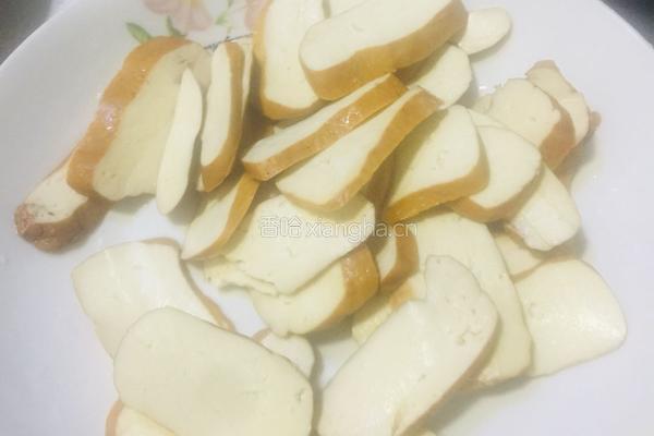 小香菇青椒炒豆干的做法图解1