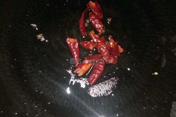 芹菜炒肉的做法图解6