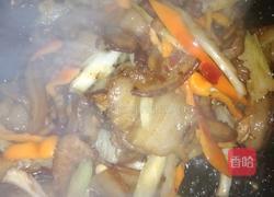 芹菜炒肉的做法图解12