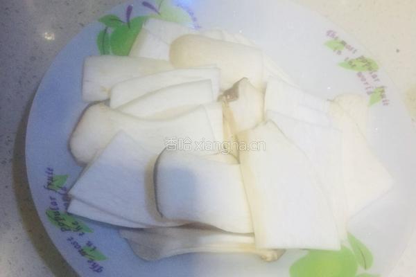 鲍汁杏鲍菇扣西兰花的做法图解2