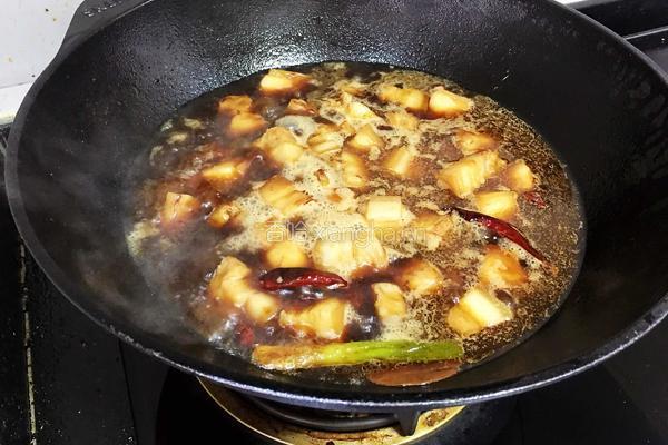 油腐乳红烧肉炖干豆结的做法图解11