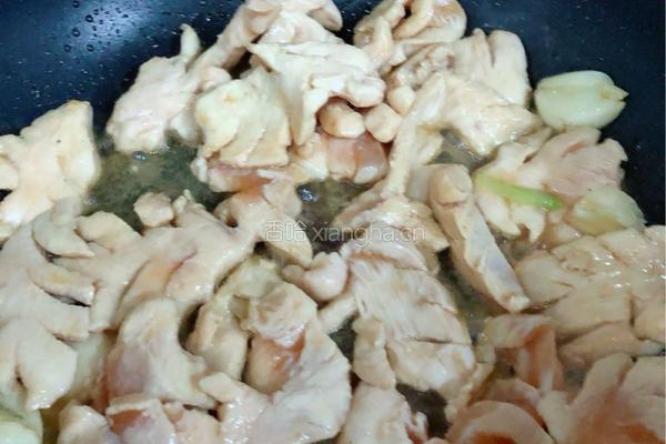 香煎鸡胸肉的做法图解3