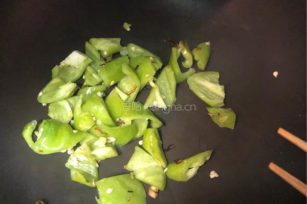 尖椒土豆片的做法图解3