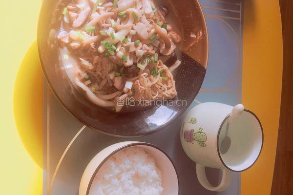 三鲜爆炒金针菇的做法图解4