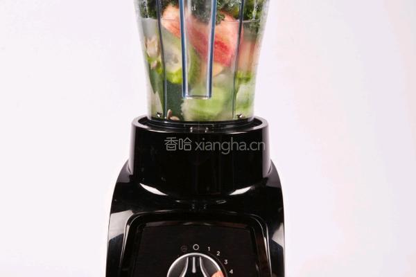 凤梨甘蓝绿果昔的做法图解3