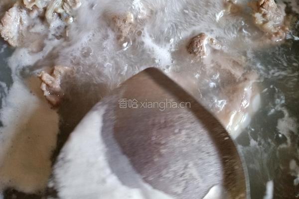 枸杞莲藕排骨汤的做法图解3