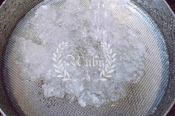 补气美容养颜三宝羹—雪燕桃胶皂角米(两人份)的做法图解3