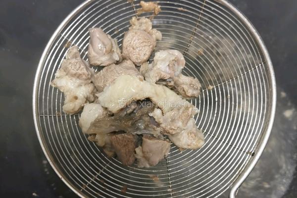 当归红枣羊肉汤的做法图解5