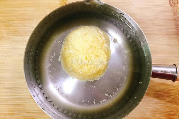 养颜润肺汤（蔓越莓桃胶银耳雪梨汤）的做法图解2