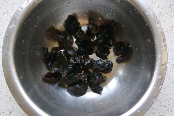 红枣桂圆双耳汤的做法图解7