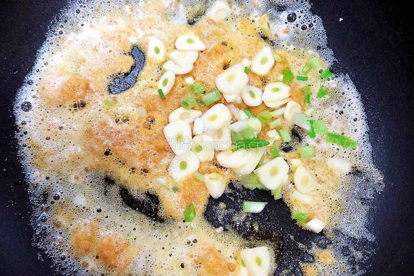 蟹黄豌豆苗豆腐汤的做法图解10