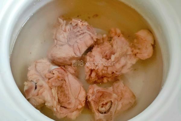 山药脊骨汤的做法图解5