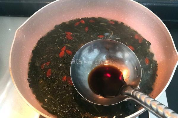芝麻叶枸杞豆腐汤的做法图解11