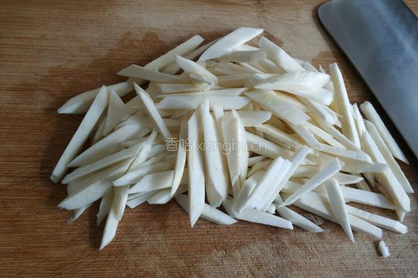 番茄肉丝茭白汤的做法图解3