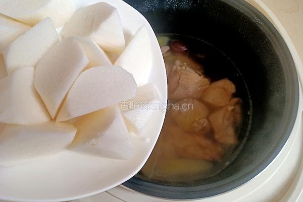 红枣山药煲鸡汤的做法图解9