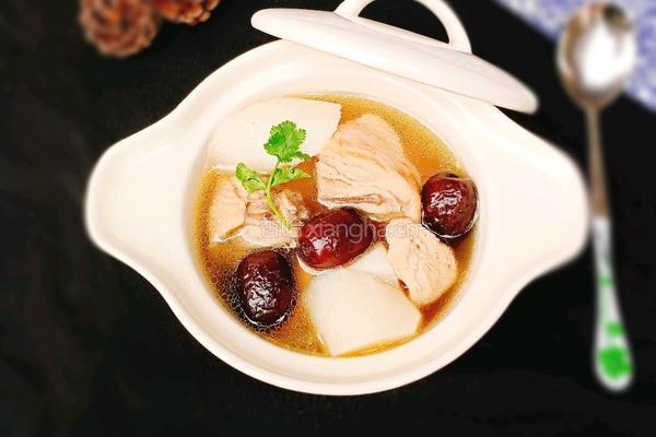红枣山药煲鸡汤的做法图解11