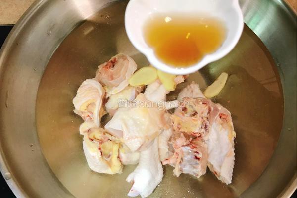 天麻党参炖鸡的做法图解2