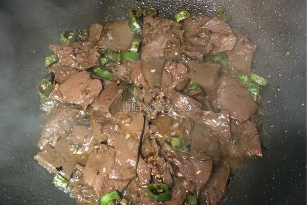 韭菜闷鸭血的做法图解2