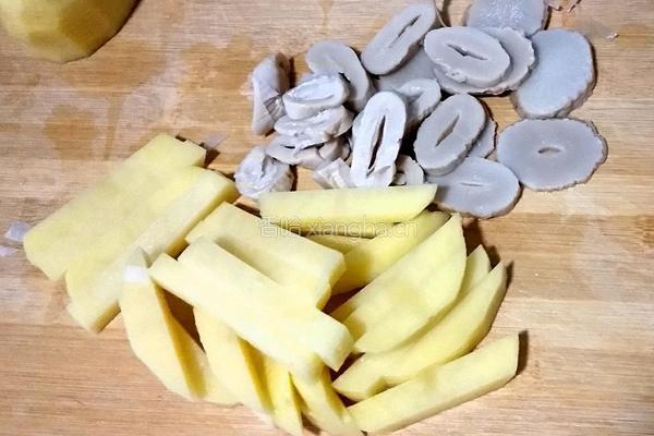 土豆咸笋汤的做法图解3
