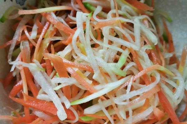 萝卜丸子豆腐汤的做法图解1