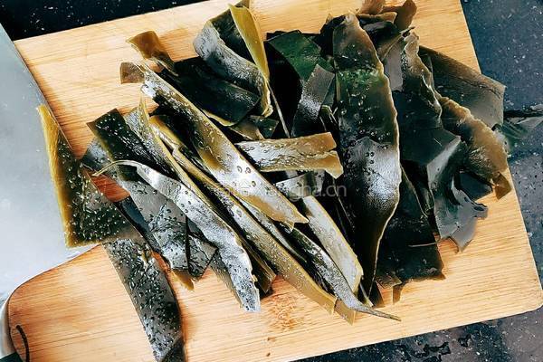 菠菜胡萝卜海带汤的做法图解6