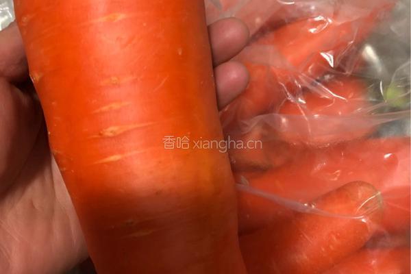 胡萝卜丸子的做法图解1