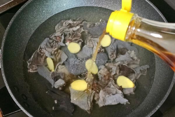 乌鸡山药汤的做法图解2