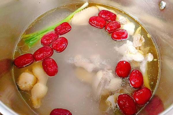 红枣海鲜菇鸡汤的做法图解8