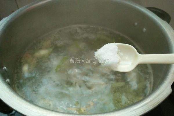 芹菜沙鱼汤的做法图解11