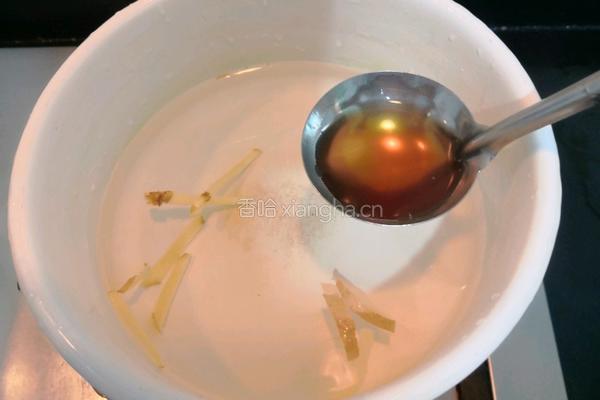 口蘑枸杞瘦肉汤的做法图解11