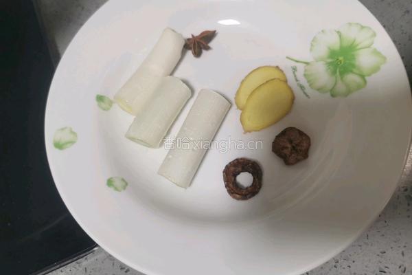 芋头排骨汤的做法图解4