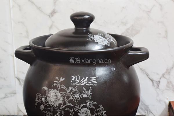 排骨山药玉米胡萝卜汤的做法图解12