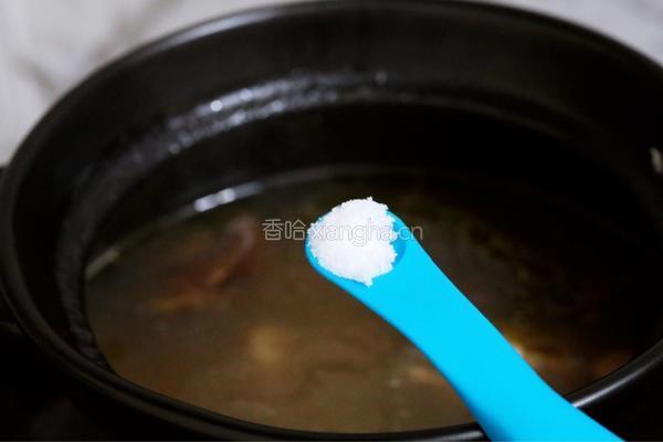 板栗香菇鸡汤的做法图解10