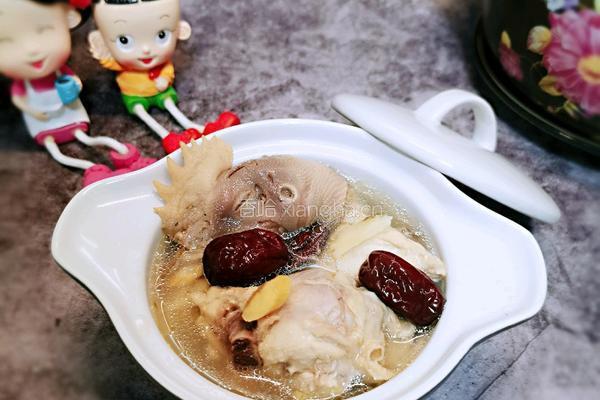 黄芪当归土鸡汤的做法图解10