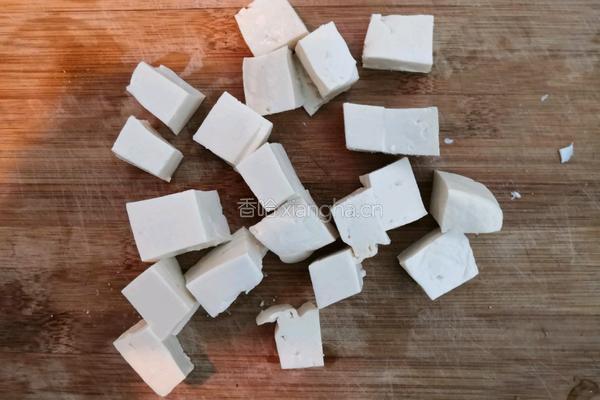 蟹味菇白菜豆腐汤的做法图解5